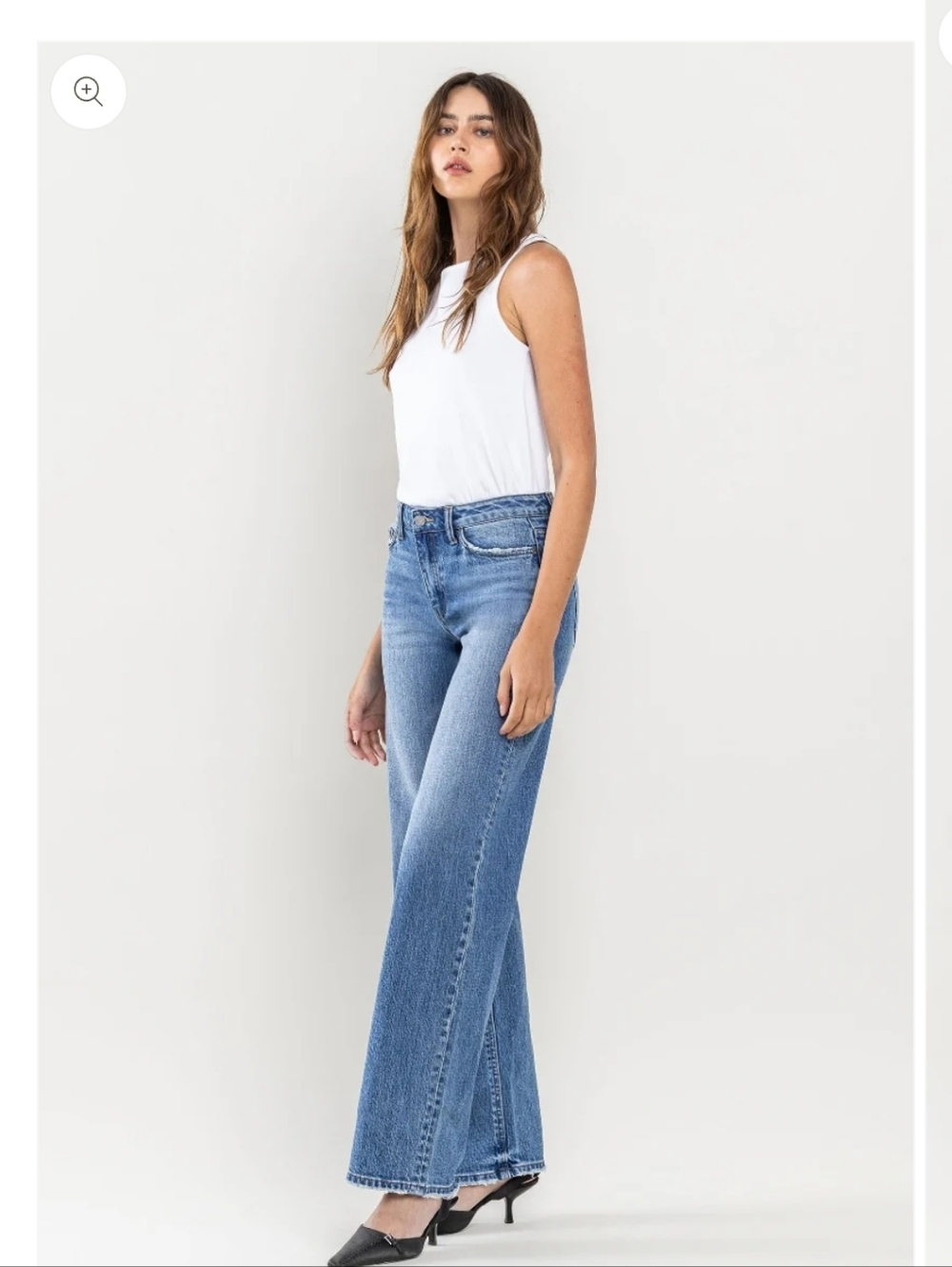 NWT. Vervet Olivia Wide- leg Jeans Sz.30